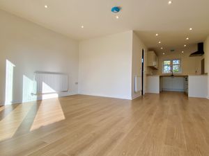 Lounge & Kitchen/Diner- click for photo gallery